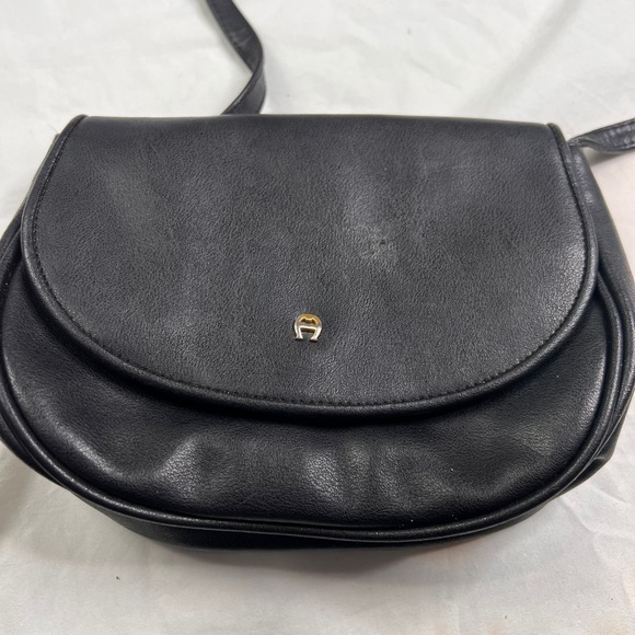Etienne Aigner Bags Vintage Etienne Aigner Crossbody Bag Black Etienne Aigner Bags Vintage Etienne Aigner Crossbody Bag Black